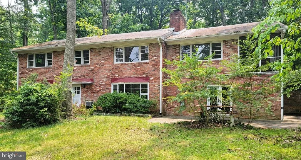 Photo of 1640 BESLEY ROAD