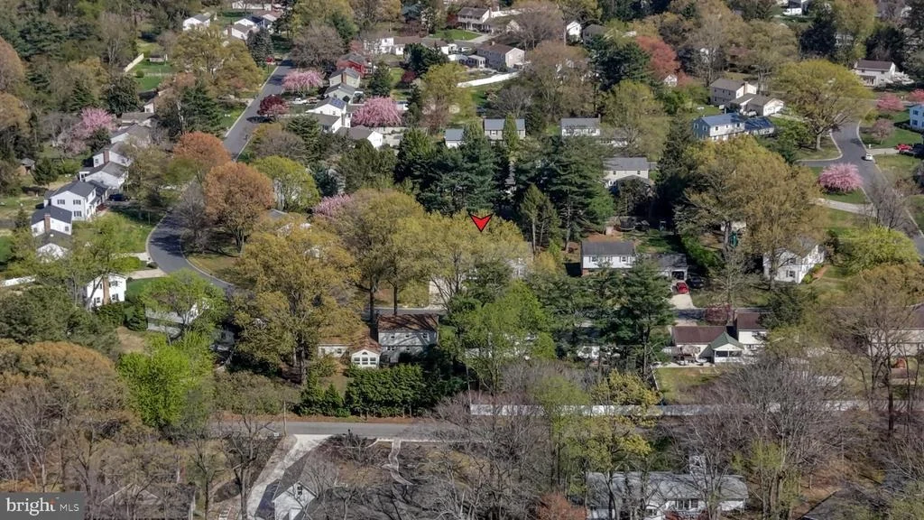 Photo of 45 W FAIRFIELD DRIVE