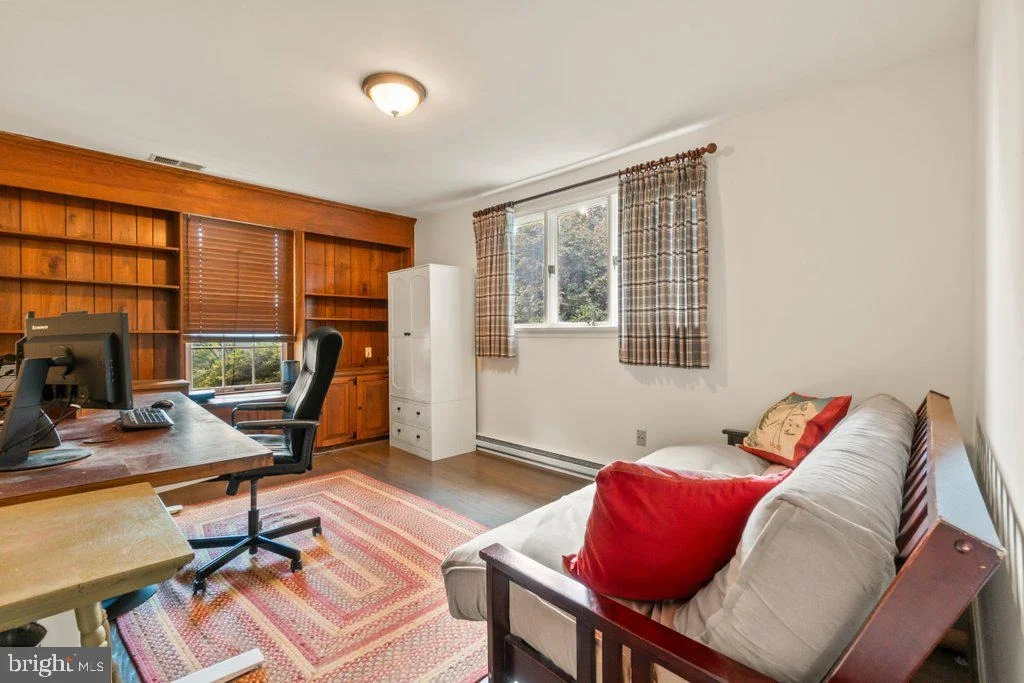 Photo of 4208 RAVENHURST CIRCLE