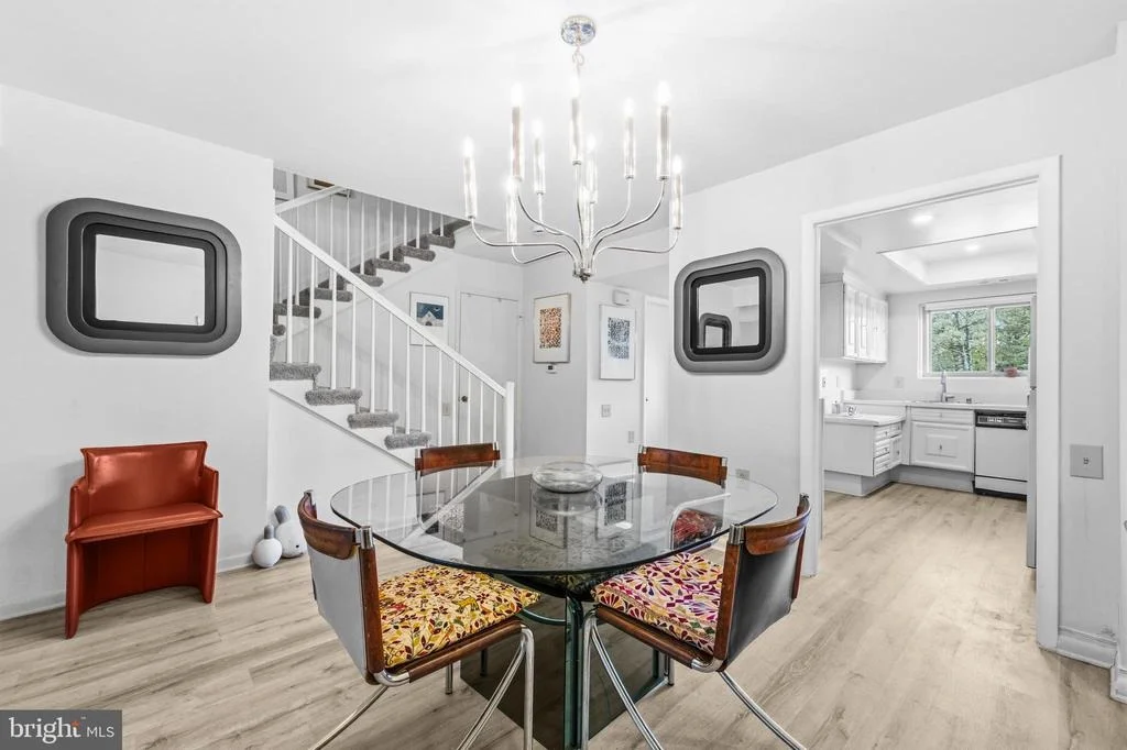Photo of Unit 32F at 3590 GLENEAGLES DRIVE