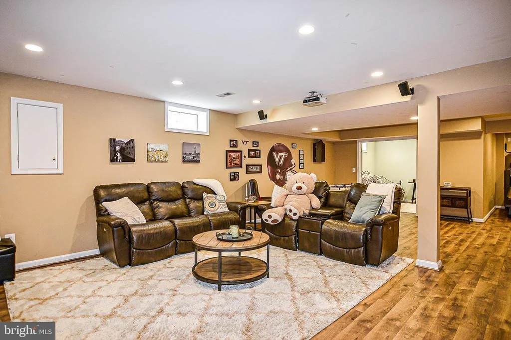Photo of 26139 MURREY DRIVE