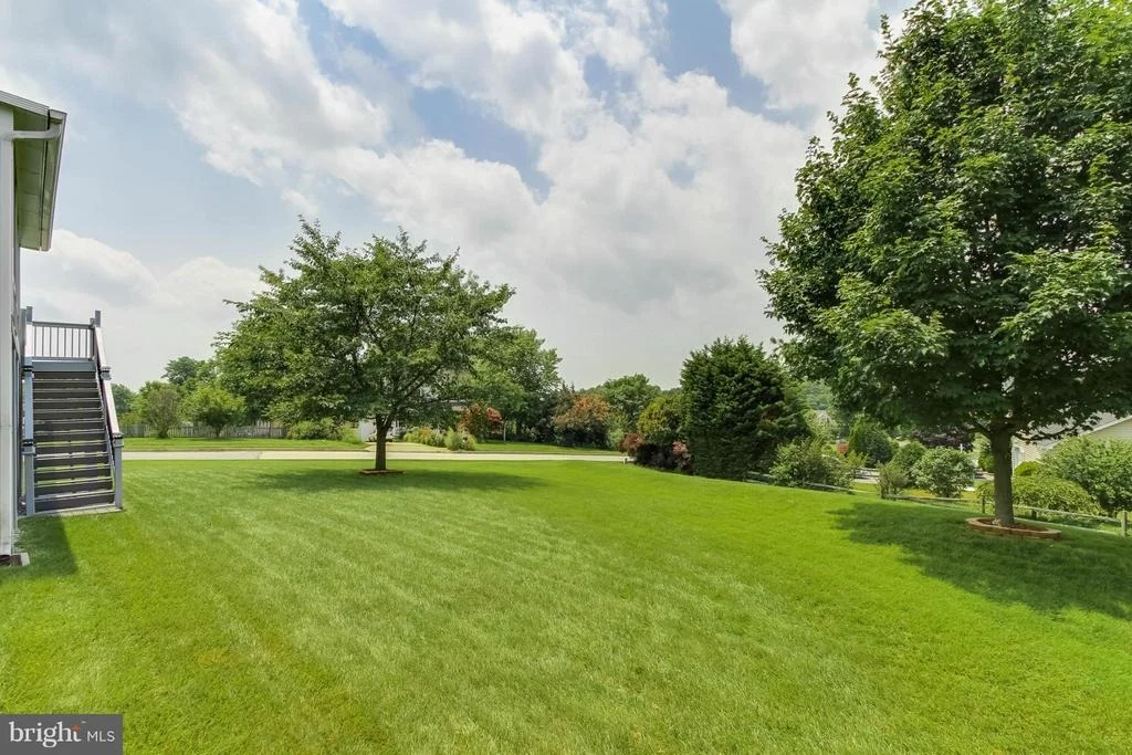 Photo of 1004 GULLO ROAD