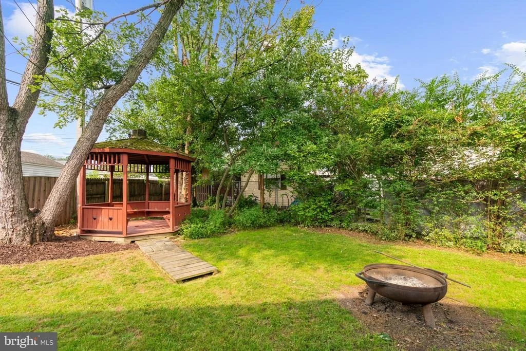 Photo of 1300 GILBERT PLACE