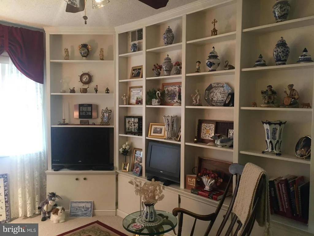 Photo of Unit 2802 at 15107 INTERLACHEN DRIVE