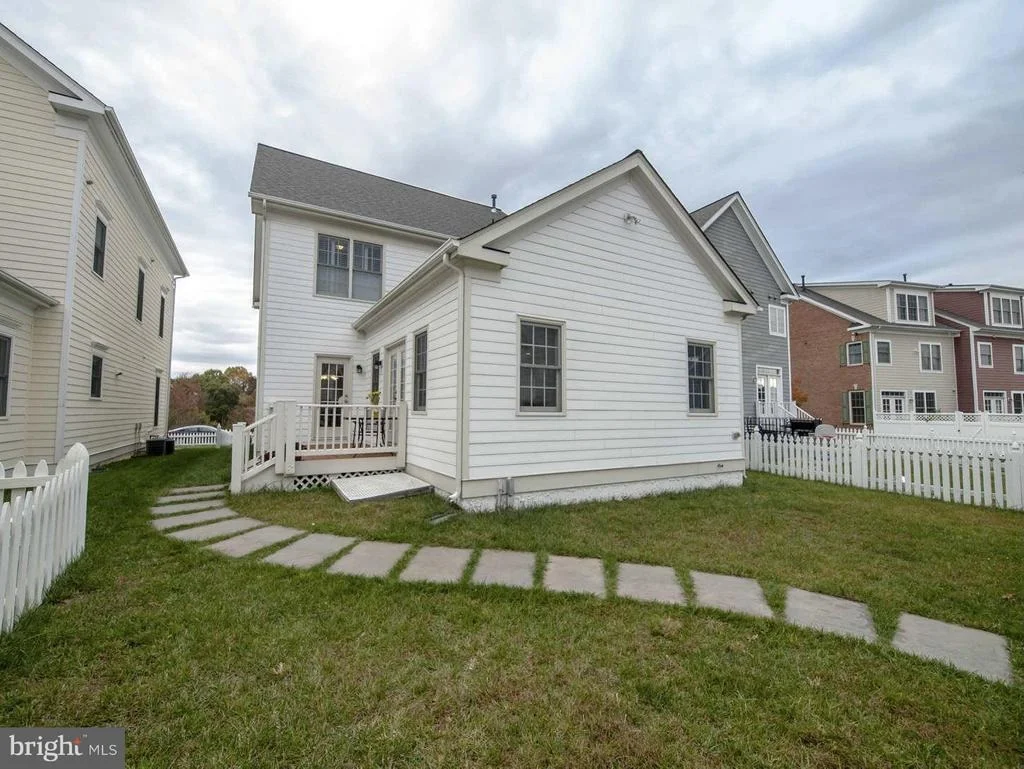 Photo of 3844 CARRIAGE HILL DRIVE