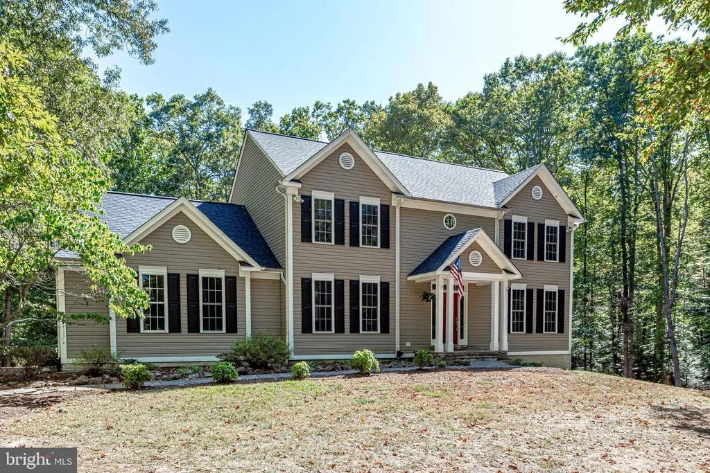 Photo of 10941 STONEBROOK DRIVE