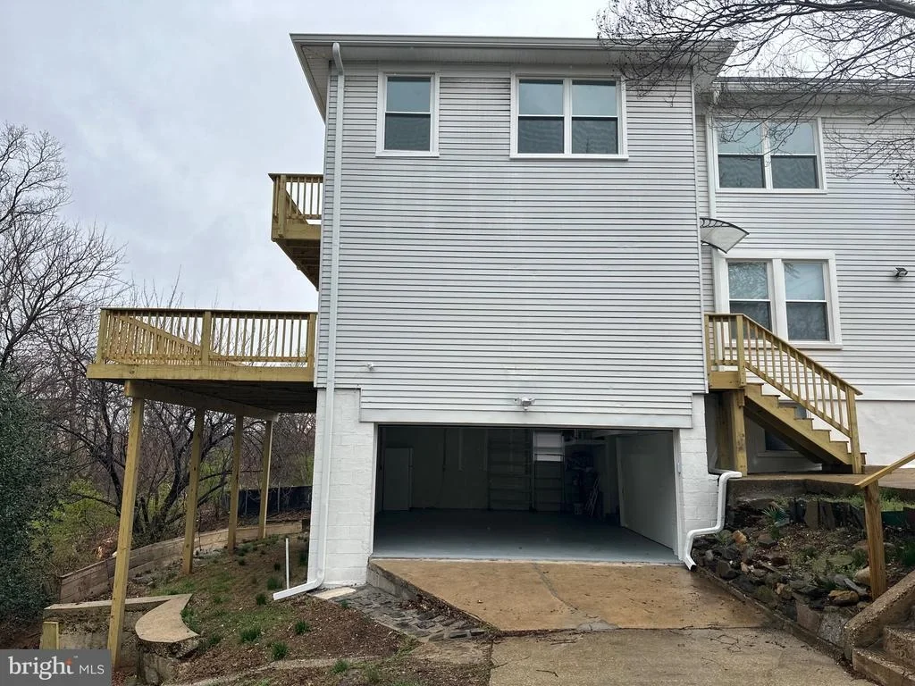 Photo of 2528 ELVANS ROAD SE