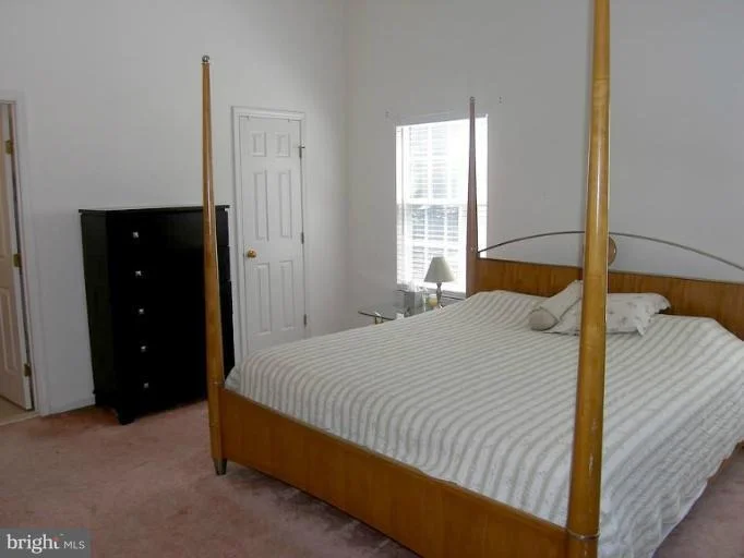 Photo of 125 BOOKHAM LANE