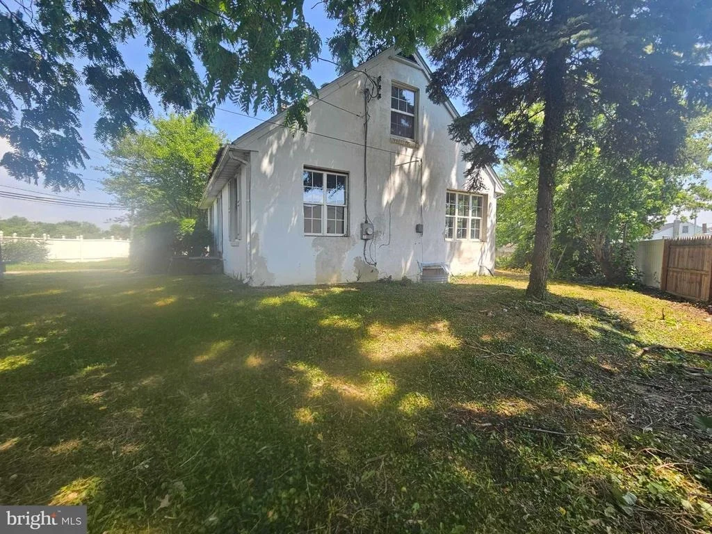 Photo of 510 SCHOOL BELL