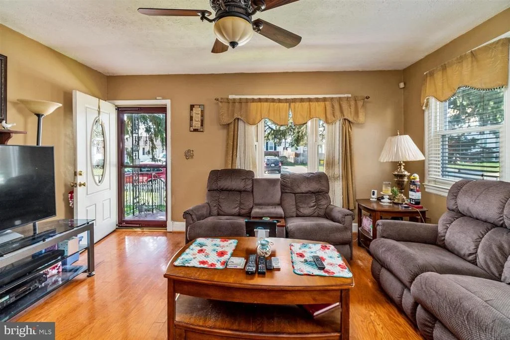 Photo of 110 DORIS AVENUE