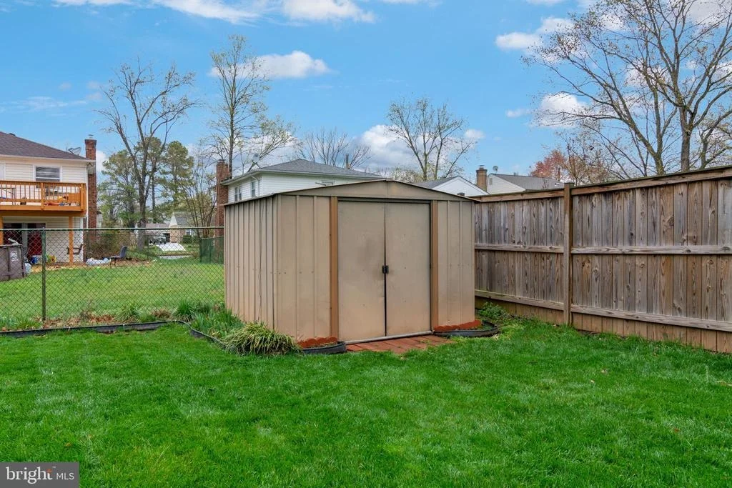 Photo of 9816 GREENVIEW LANE