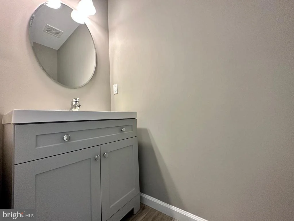 Photo of 1062 HICKORY DRIVE
