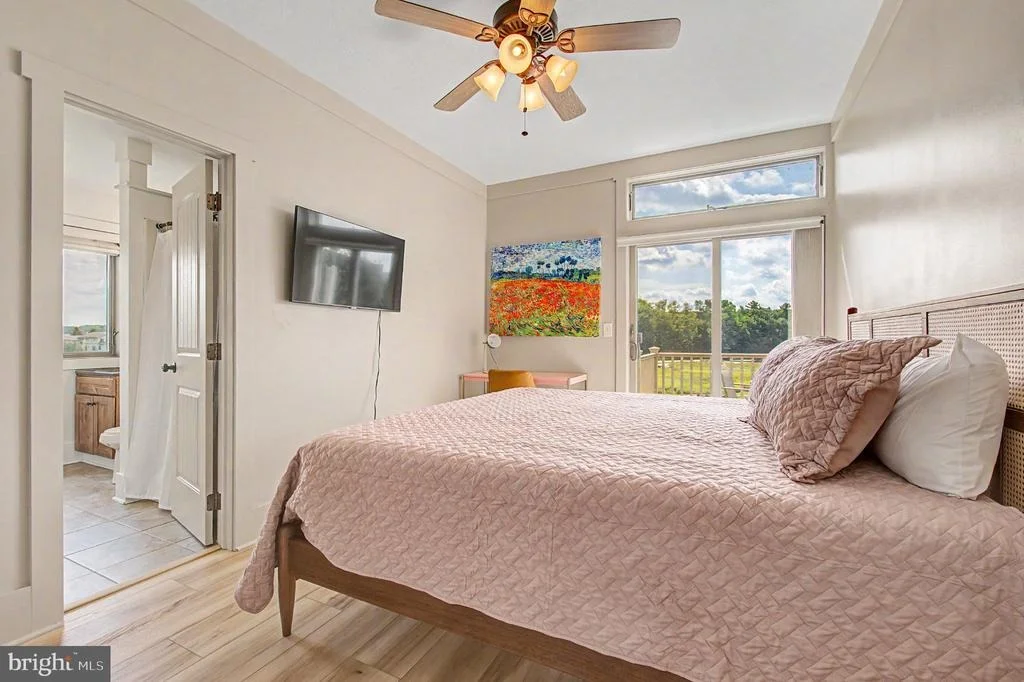 Photo of 342 LAKEFRONT LINKS DRIVE