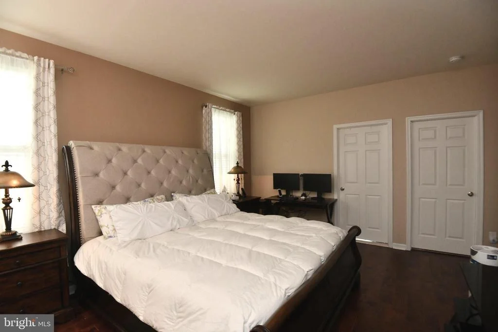 Photo of 881 SHADOWS DRIVE