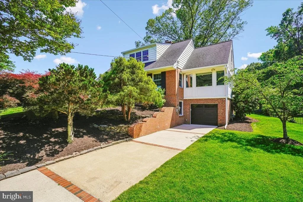 Photo of 1003 DEWOLFE DRIVE
