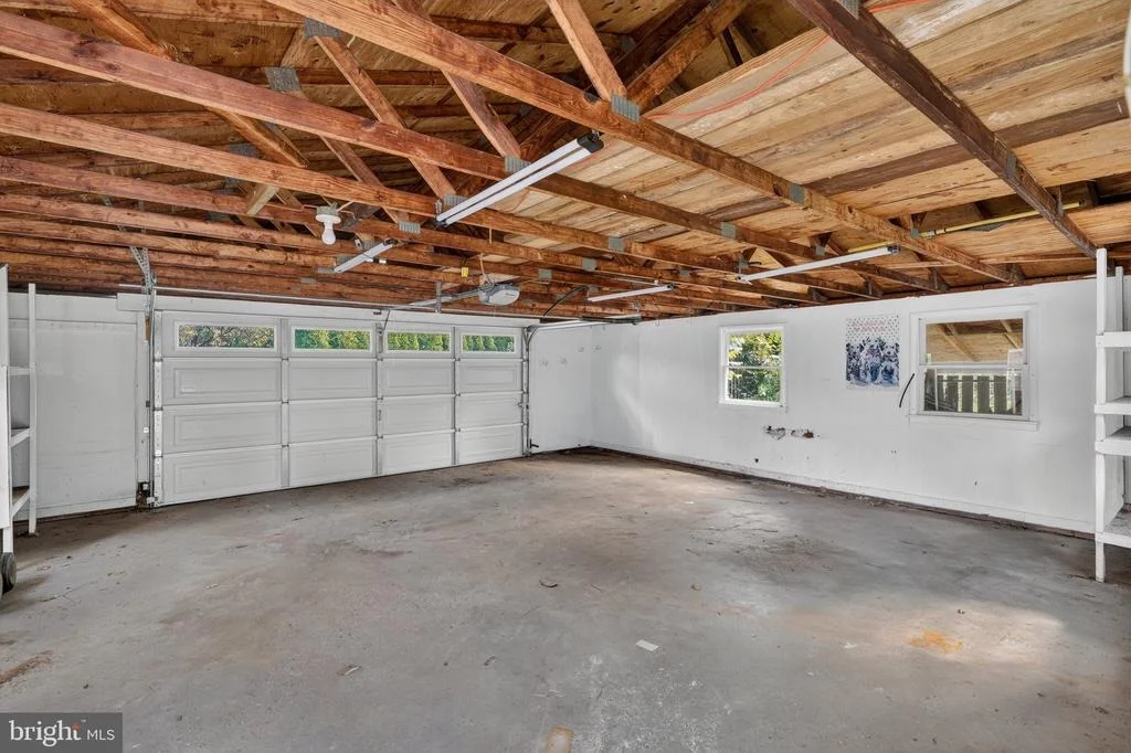 Photo of 805 ORCHARD WAY