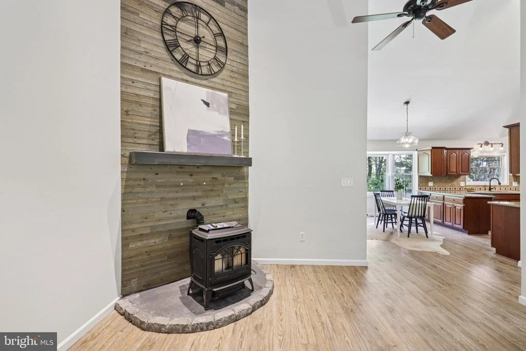 Photo of 7584 CARLIN ROAD