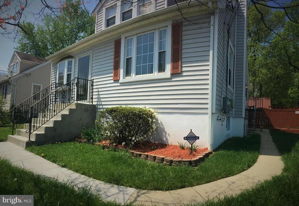 Photo of 4924 LEEDS AVENUE
