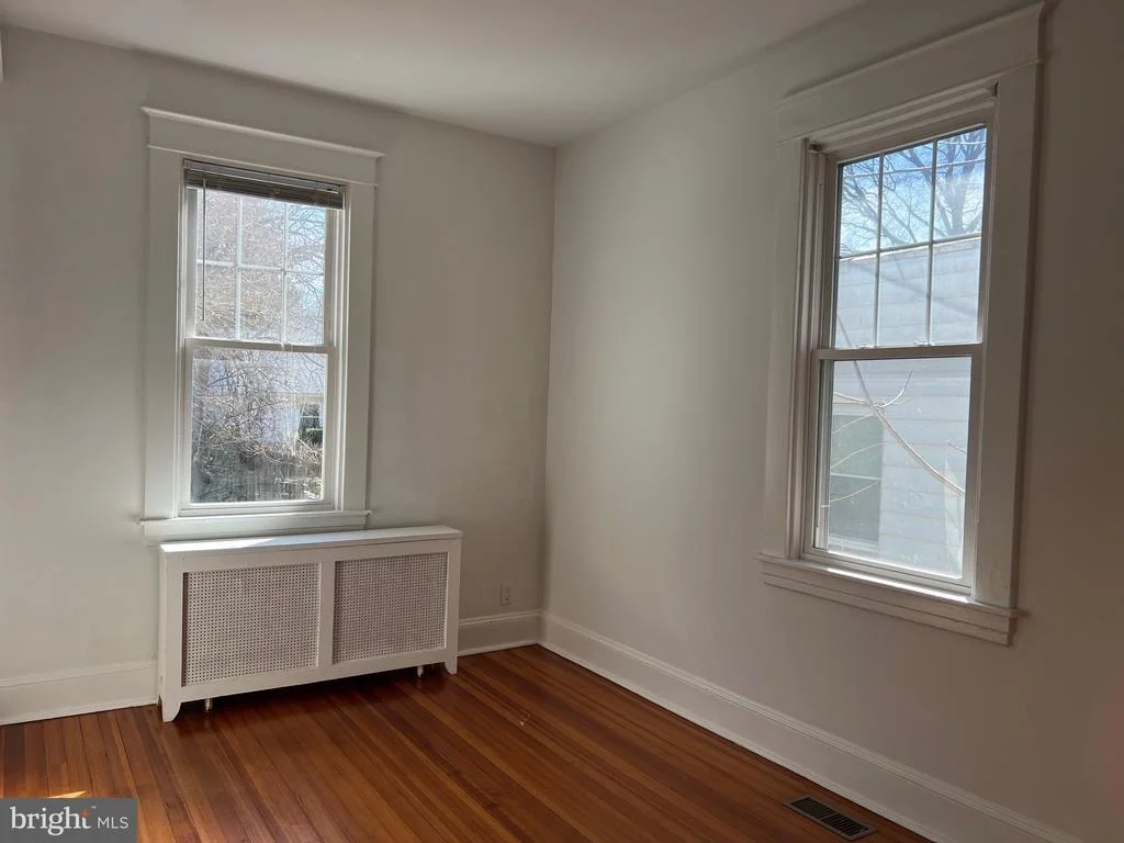 Photo of 106 LINDEN AVENUE
