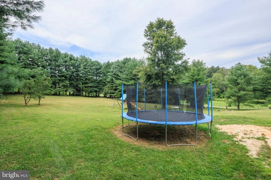 Photo of 1045 DOYLE ROAD