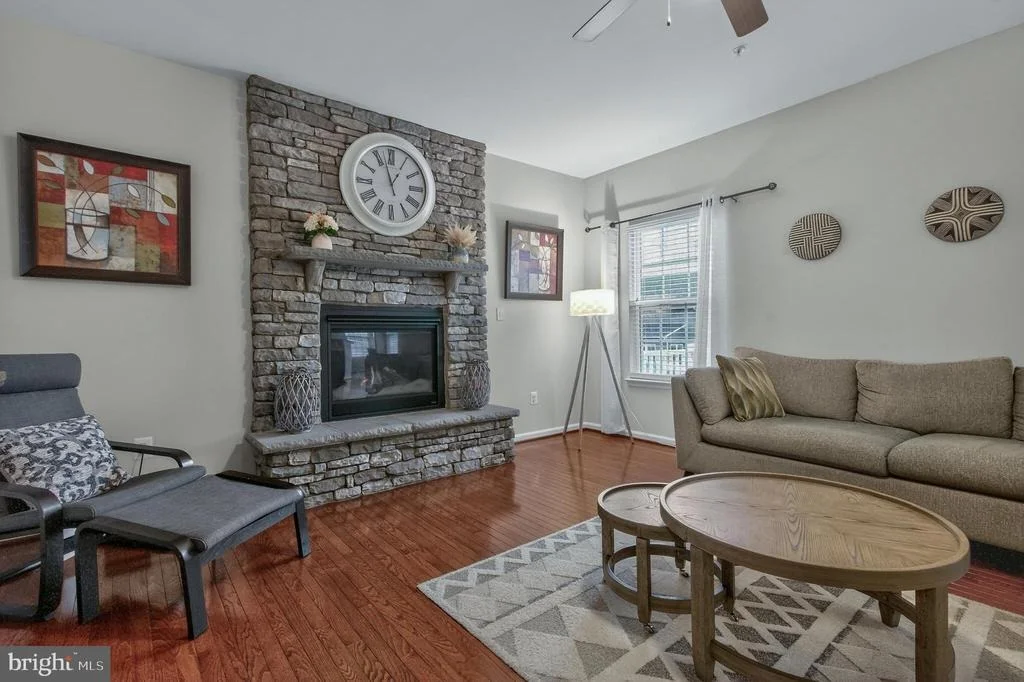 Photo of 1113 LONG FARM CIRCLE