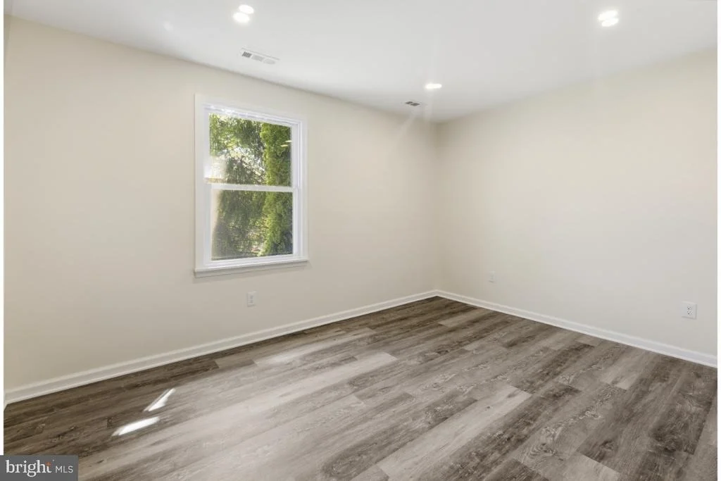 Photo of 24823 CUTSAIL DRIVE