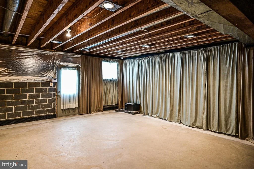 Photo of 5805 HALLOWING DRIVE
