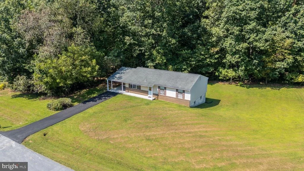 Photo of 3902 SHAKESPEARE WAY