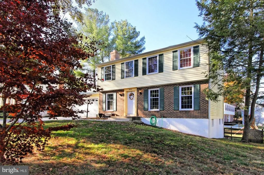 Photo of 9924 MANET ROAD