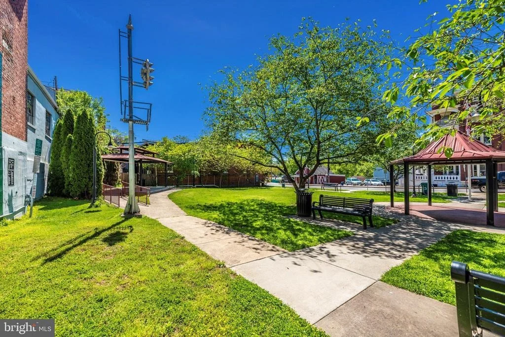 Photo of 403 WALNUT STREET