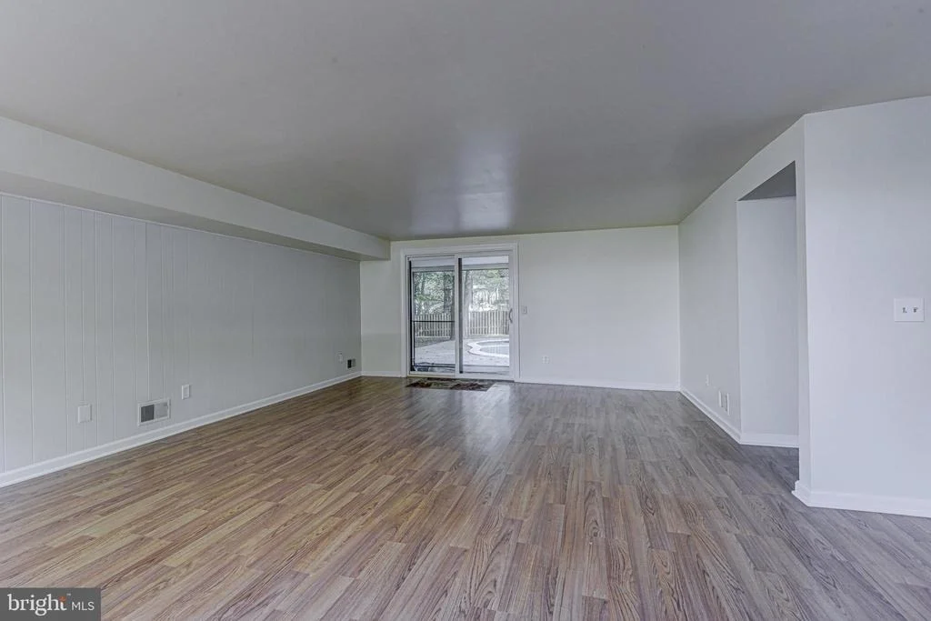 Photo of 9467 MACOMBER LANE