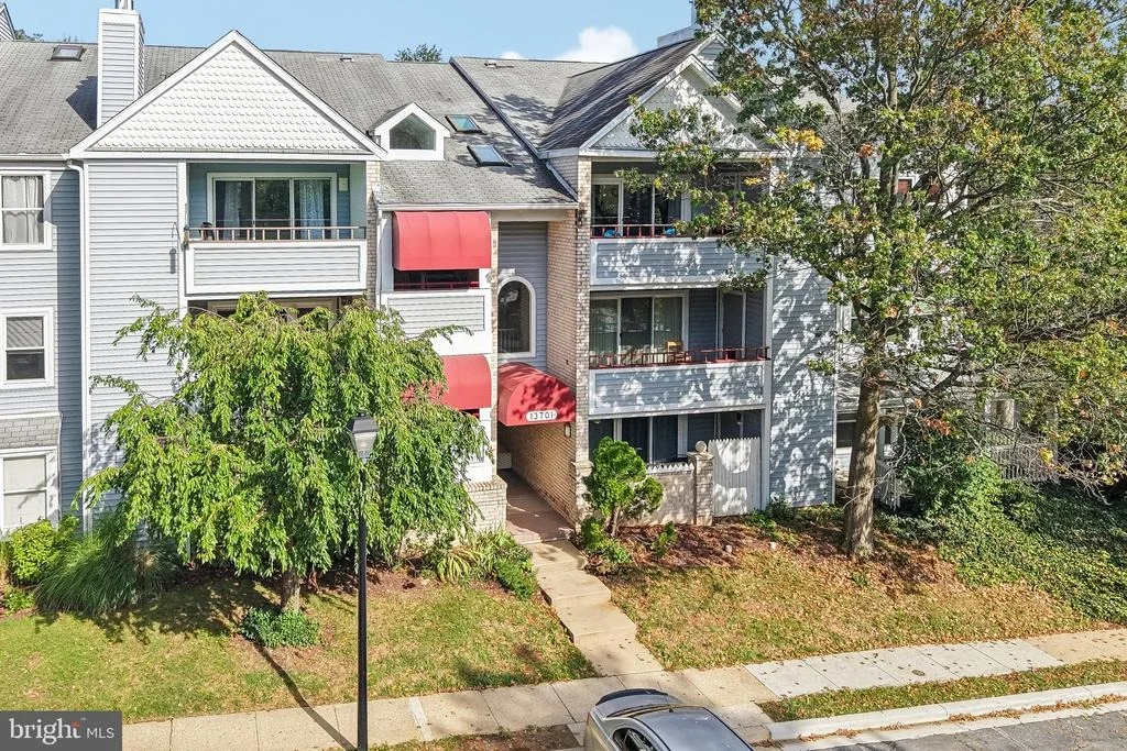 Photo of Unit 9C32 at 13701 MODRAD WAY