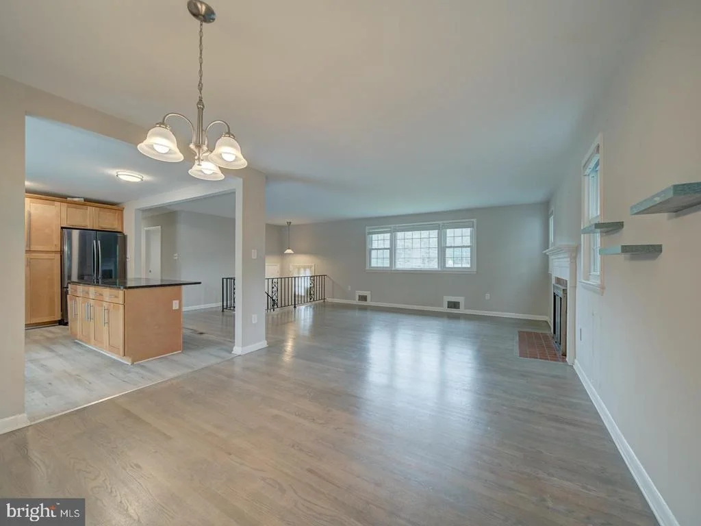 Photo of 4837 RANDOLPH DRIVE