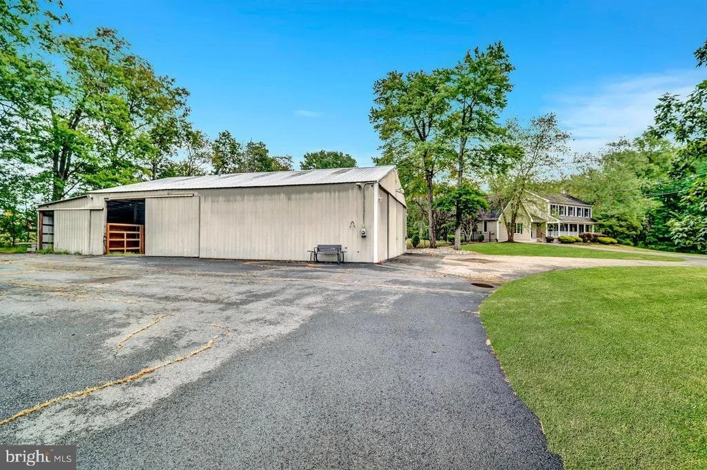 Photo of 526 COUNTY ROAD 579