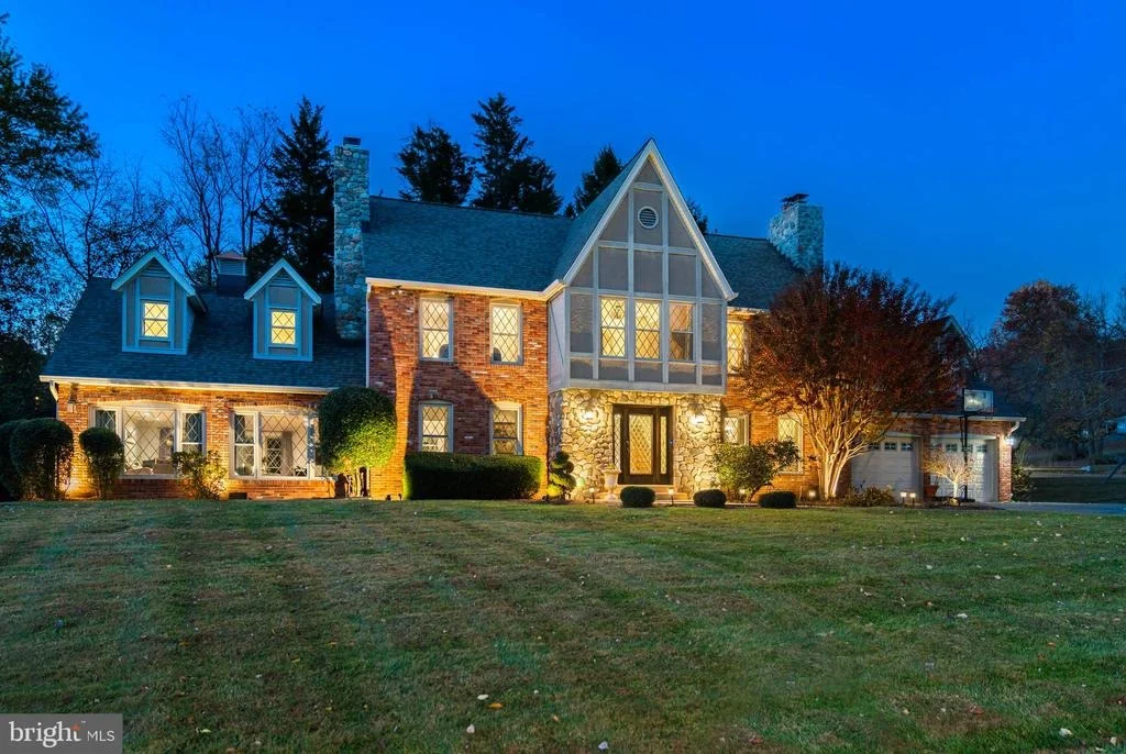 Photo of 15304 WATERGATE ROAD