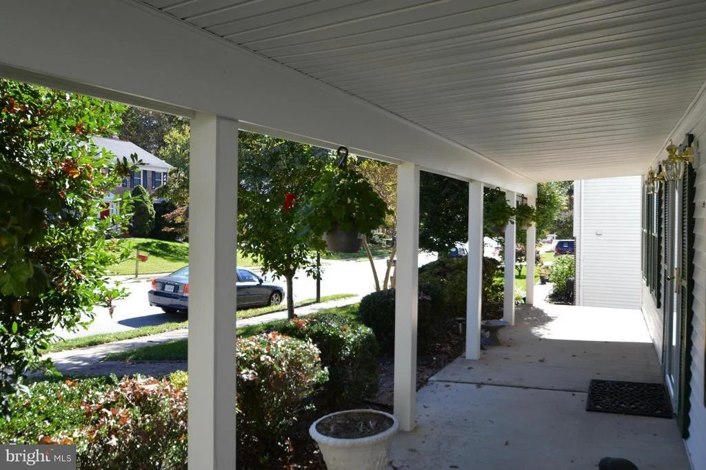 Photo of 8014 DIVING CLIFF LANE