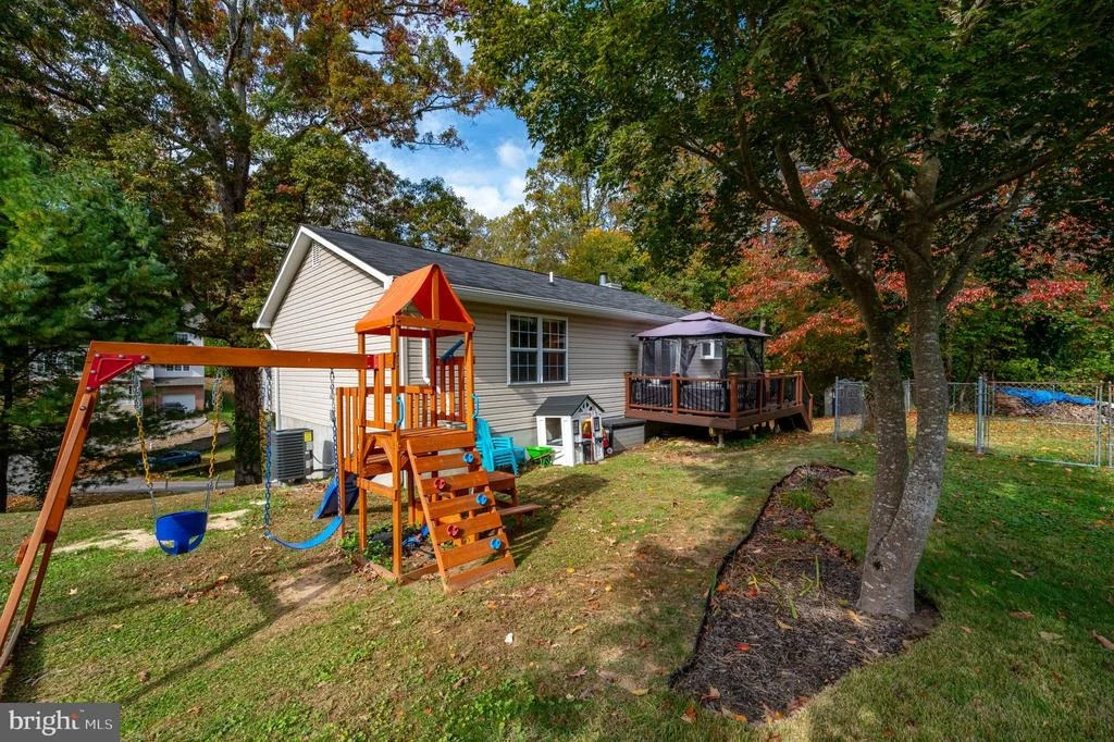 Photo of 4790 HOWARD PLACE