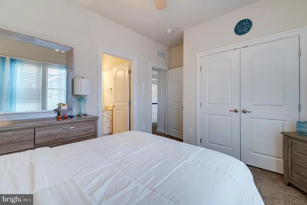 Photo of 38555 GOLDFINCH LANE