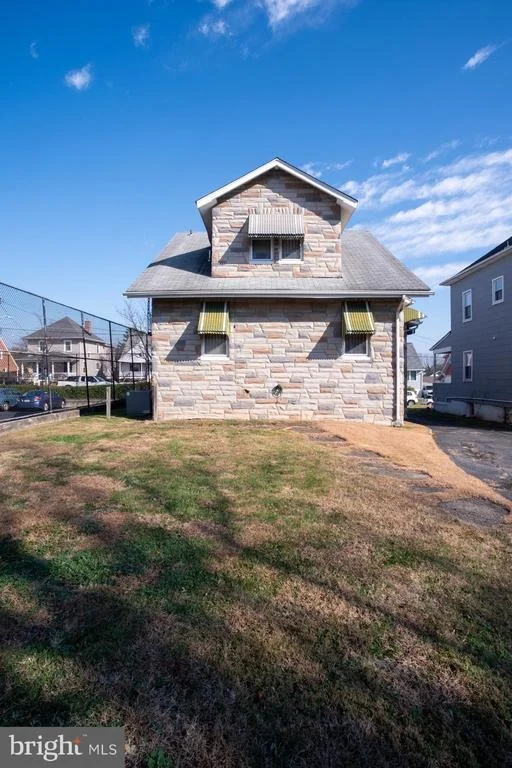 Photo of 1816 FAIRVIEW AVENUE