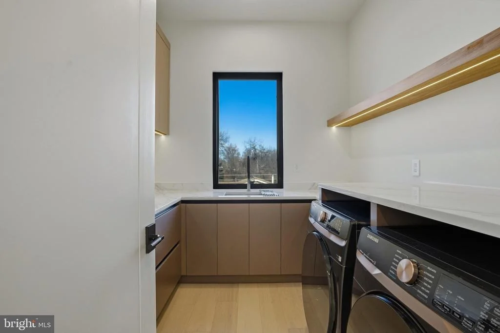 Photo of 7103 WESTBURY ROAD