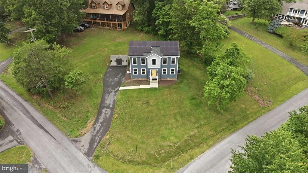 Photo of 200 FAIRWAY CIRCLE