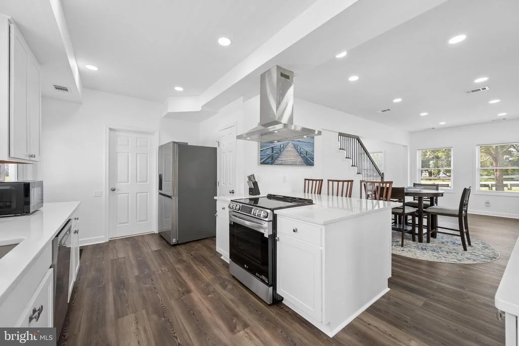 Photo of 456 DEALE ROAD