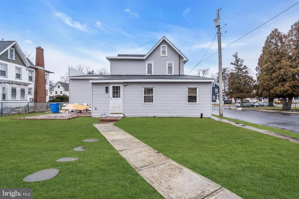 Photo of 104 MAPLE STREET