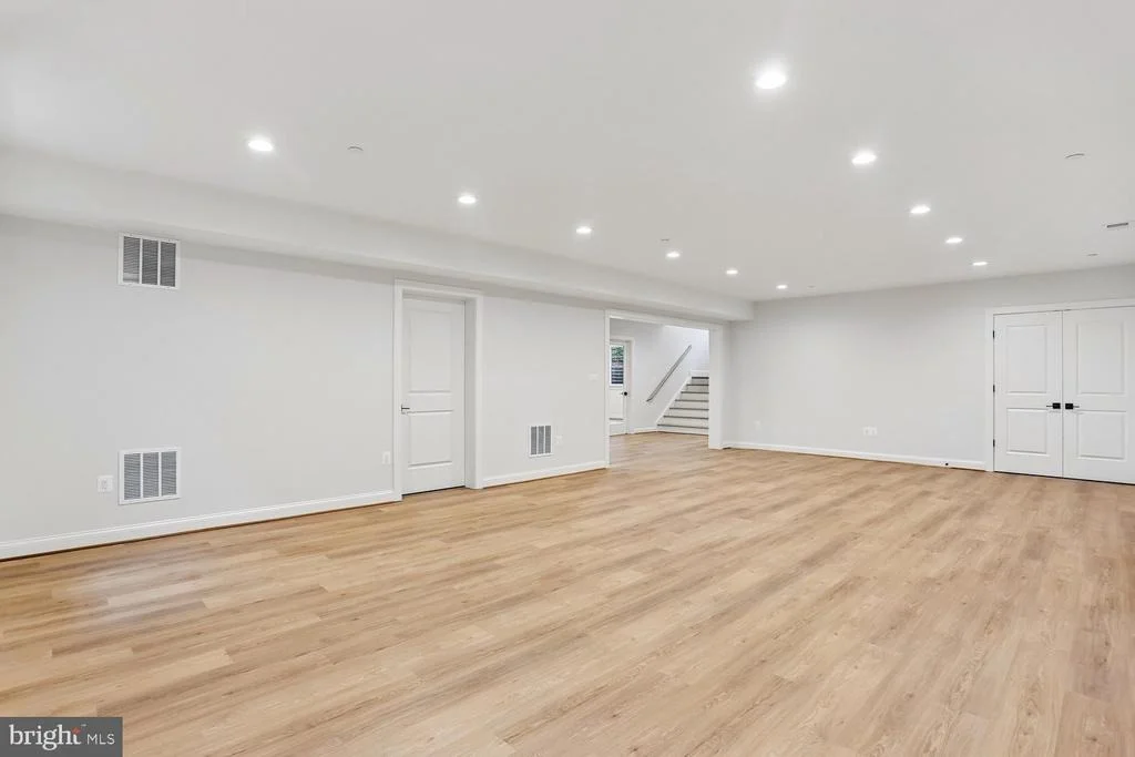 Photo of 6217 PLAINVIEW ROAD