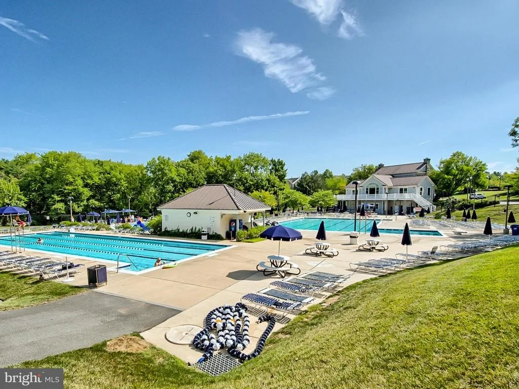 Photo of 6147 FIELDCREST DRIVE
