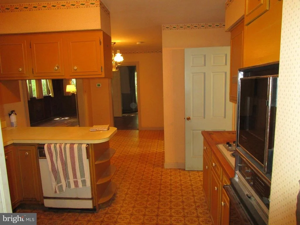 Photo of 40 W FAIRWAY CIRCLE