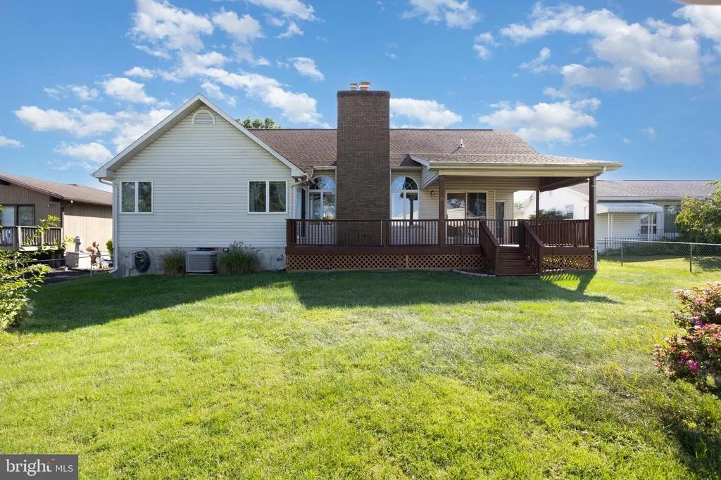 Photo of 7252 MEADOW LANE