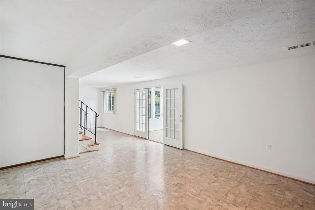 Photo of 6609 GARRETT ROAD