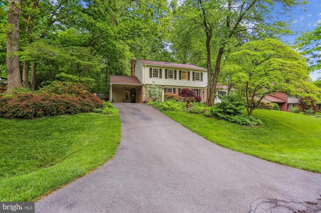 Photo of 17817 CADDY DR