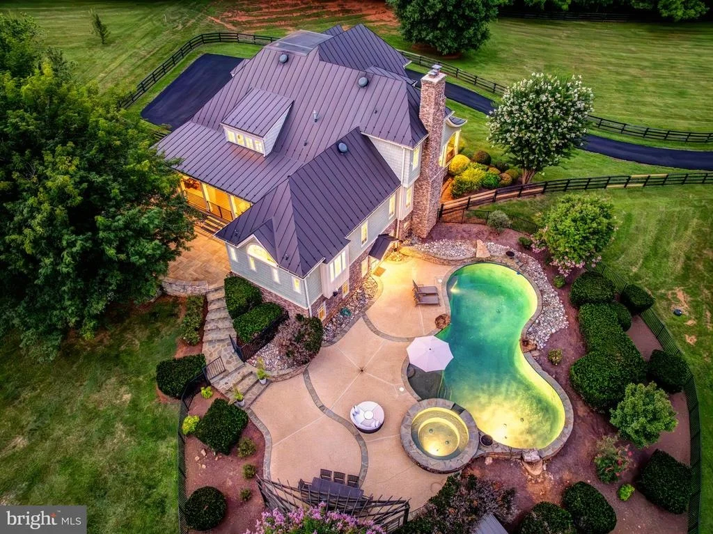 Photo of 18969 PEALE LANE